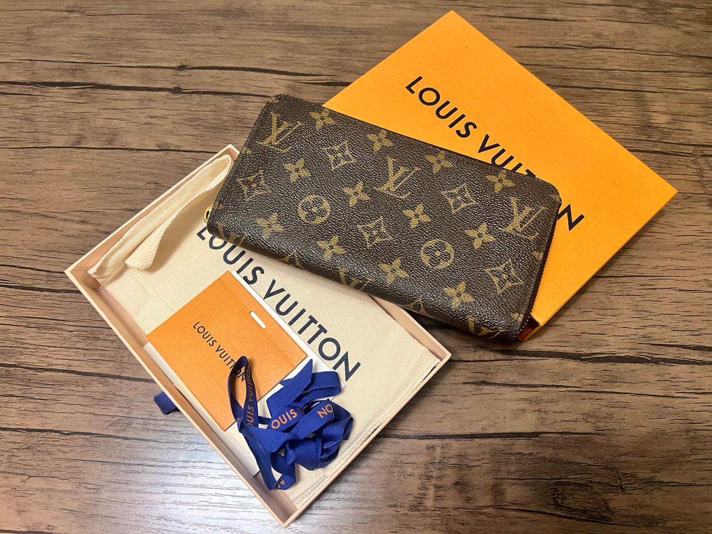 LV Monogram Classic Wallet