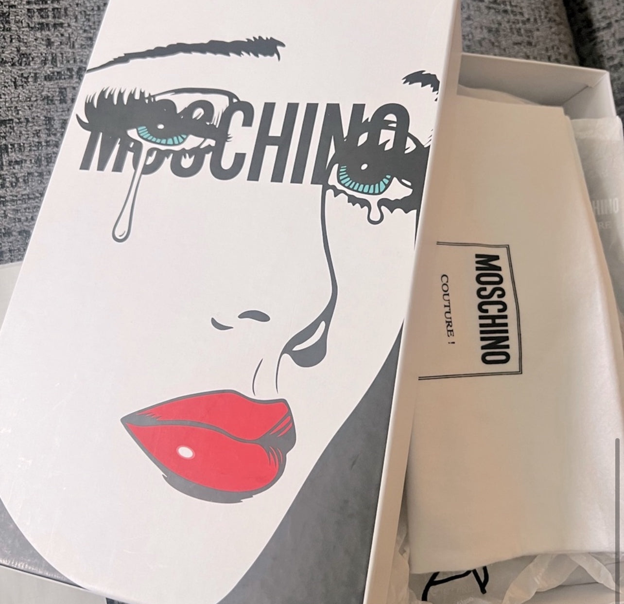 Moschino Flat Shoes-Preloved