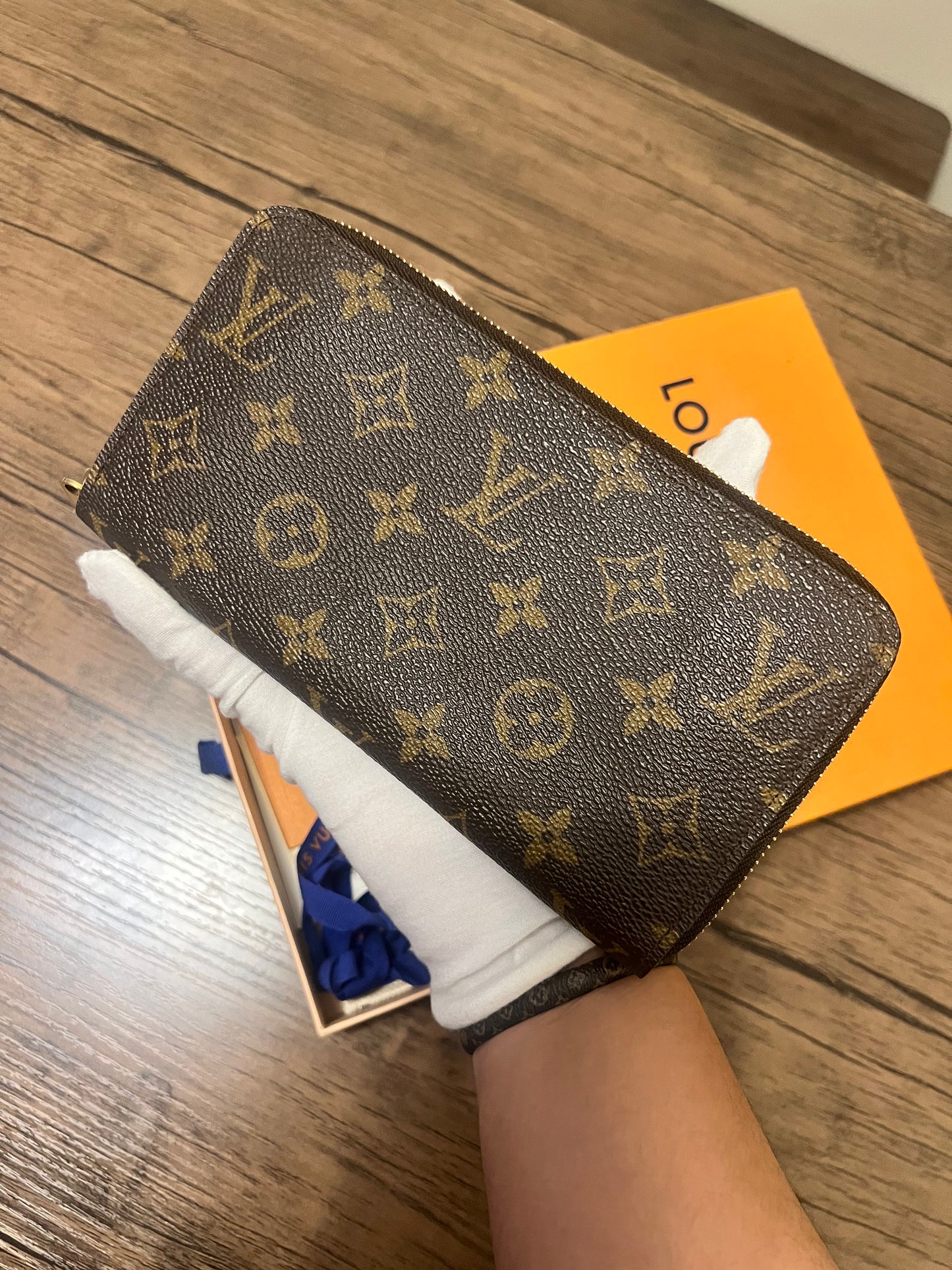 LV Monogram Classic Wallet